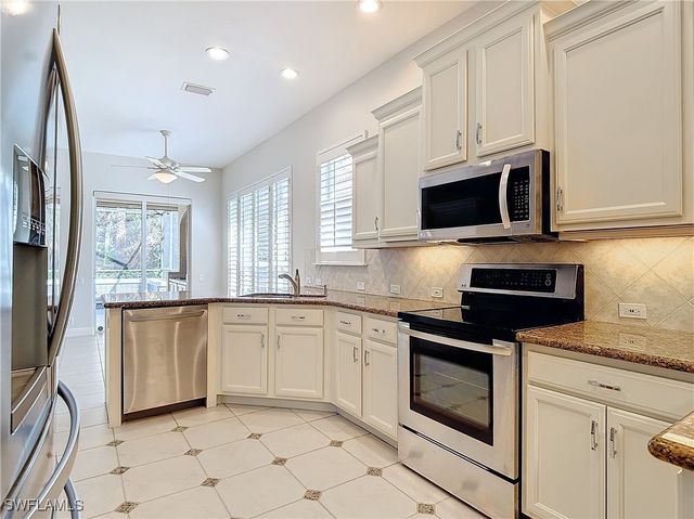 9190 Troon Lakes DR, Naples, FL 34109