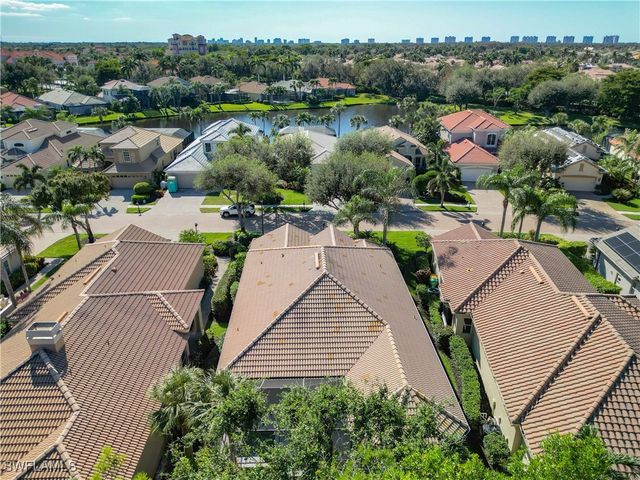 9190 Troon Lakes DR, Naples, FL 34109