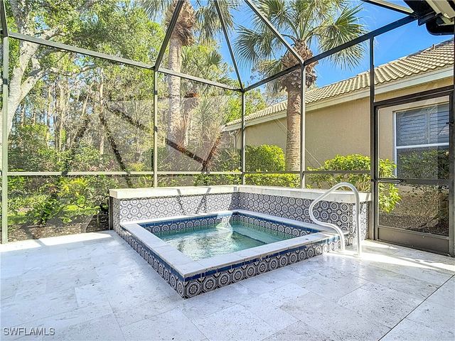 9190 Troon Lakes DR, Naples, FL 34109