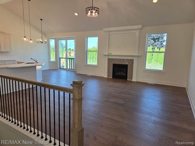 2021 Crested Butte Drive, White Lake, MI 48383