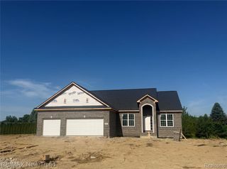 2021 Crested Butte Drive, White Lake, MI 48383