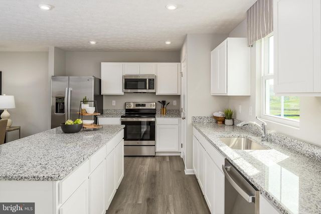 1754 KETCHUM DR, Inwood, WV 25428