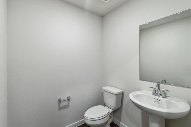 326 Darwin PL, Lockhart, TX 78644
