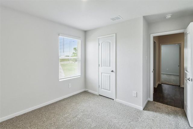 326 Darwin PL, Lockhart, TX 78644