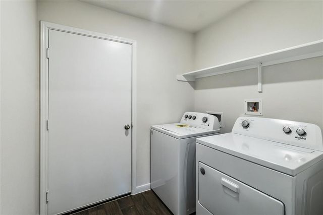 326 Darwin PL, Lockhart, TX 78644