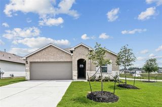 326 Darwin PL, Lockhart, TX 78644