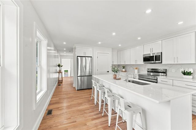 67 Harding Avenue, Johnston, RI 02919