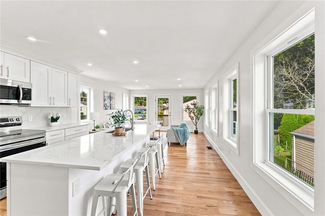 67 Harding Avenue, Johnston, RI 02919