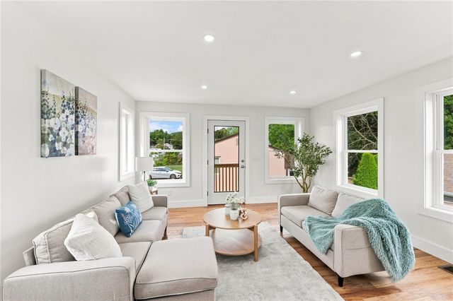 67 Harding Avenue, Johnston, RI 02919