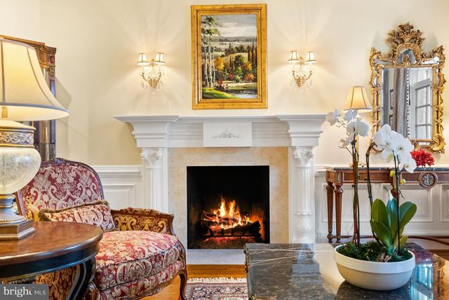 1221 MOTTROM DR, Mclean, VA 22101