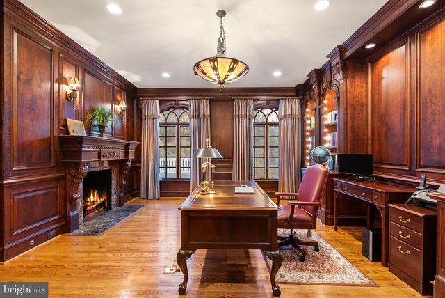 1221 MOTTROM DR, Mclean, VA 22101