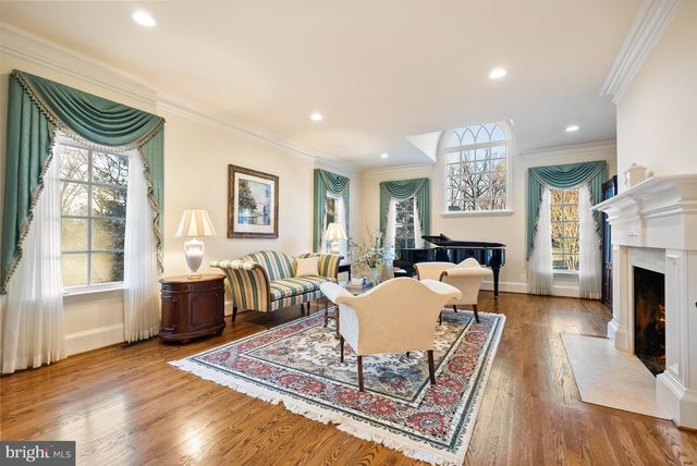 1221 MOTTROM DR, Mclean, VA 22101