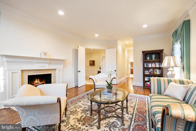 1221 MOTTROM DR, Mclean, VA 22101