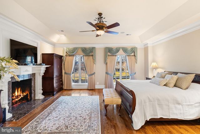 1221 MOTTROM DR, Mclean, VA 22101