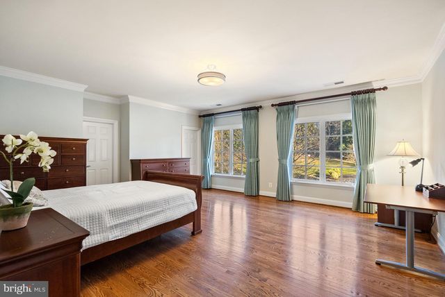 1221 MOTTROM DR, Mclean, VA 22101