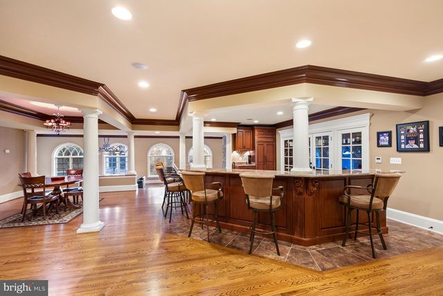 1221 MOTTROM DR, Mclean, VA 22101