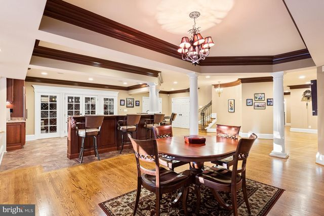 1221 MOTTROM DR, Mclean, VA 22101