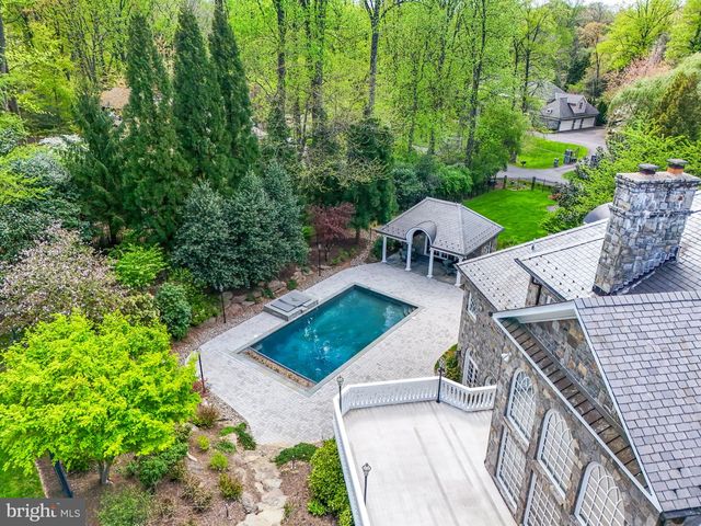 1221 MOTTROM DR, Mclean, VA 22101