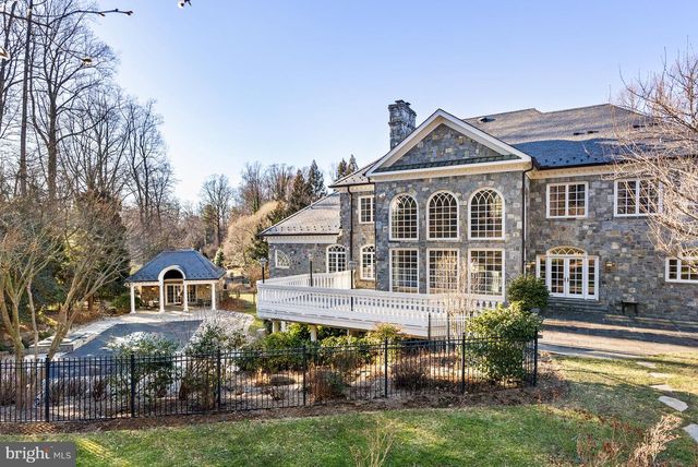 1221 MOTTROM DR, Mclean, VA 22101