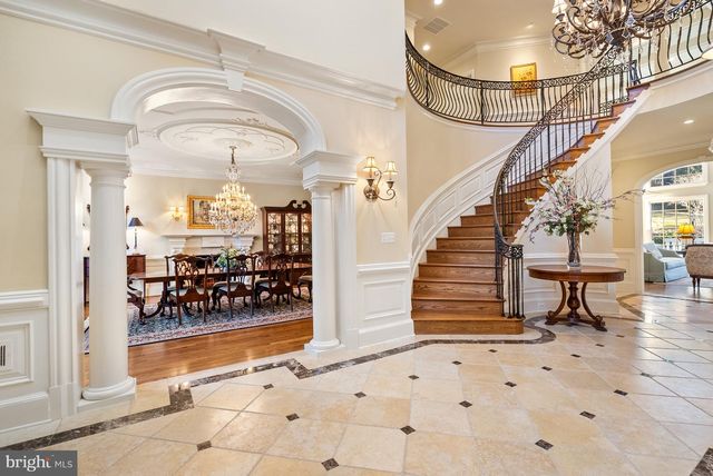 1221 MOTTROM DR, Mclean, VA 22101