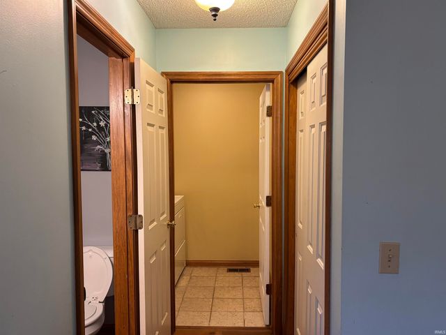 6831 Tree Top Trail, Fort Wayne, IN 46845