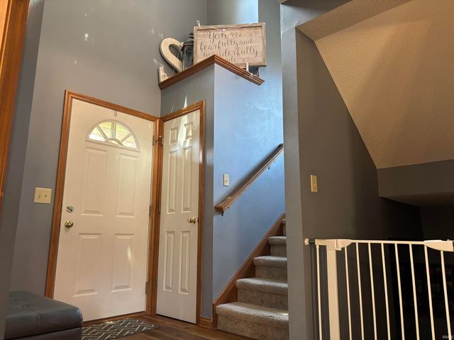 6831 Tree Top Trail, Fort Wayne, IN 46845