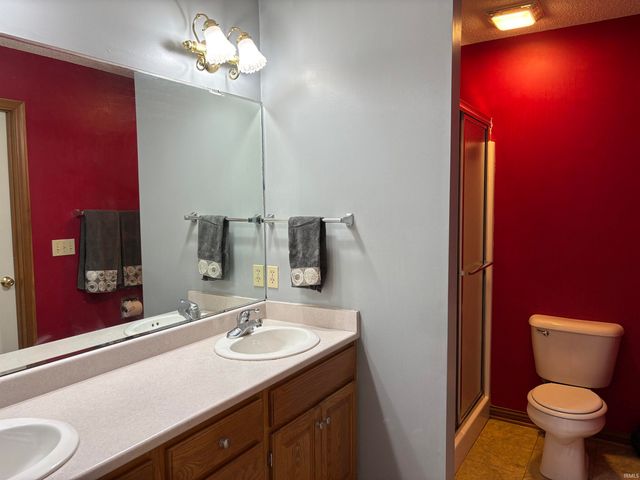 6831 Tree Top Trail, Fort Wayne, IN 46845