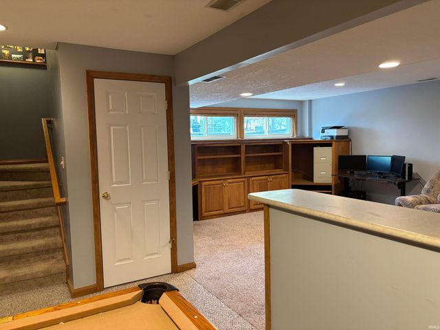 6831 Tree Top Trail, Fort Wayne, IN 46845