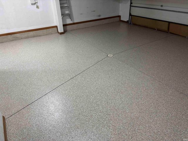 6831 Tree Top Trail, Fort Wayne, IN 46845