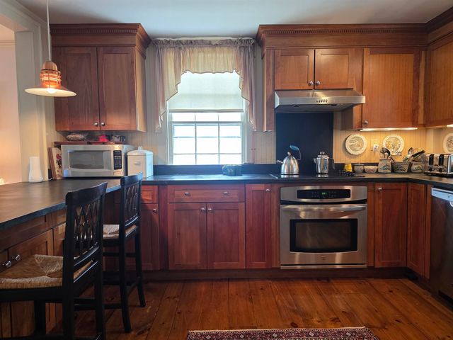 54 Main Street, Grafton, VT 05146