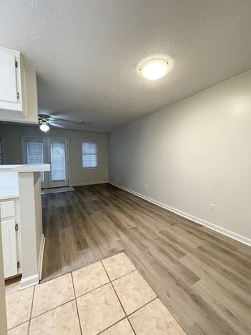 170 Commons Dr, Enterprise, AL 36330