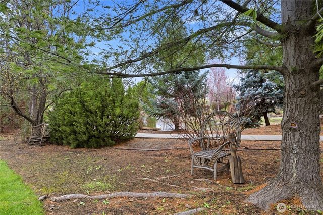 711 SE Swainson Lane, College Place, WA 99324