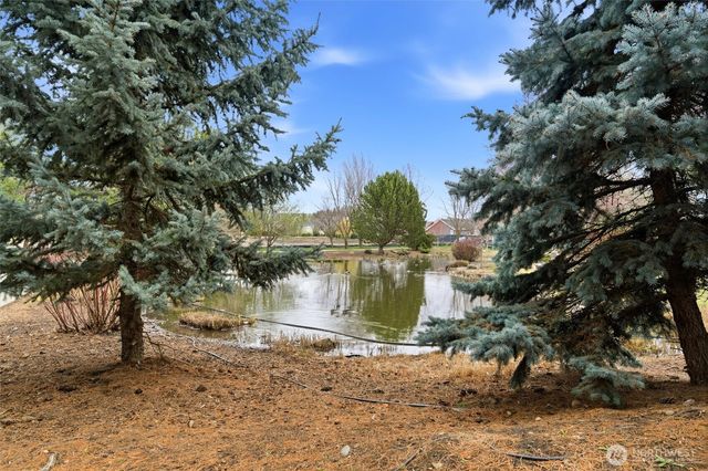 711 SE Swainson Lane, College Place, WA 99324