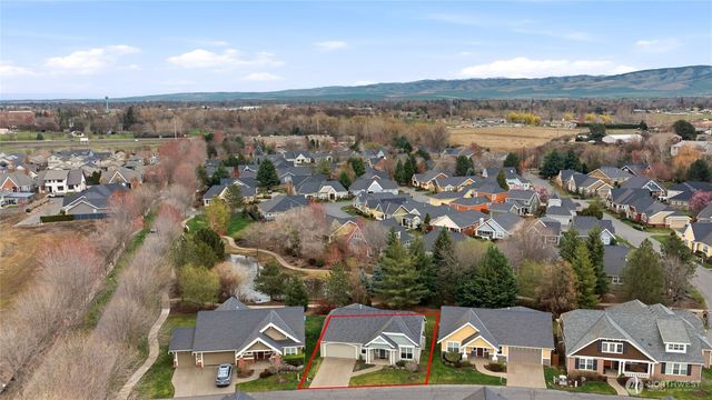 711 SE Swainson Lane, College Place, WA 99324