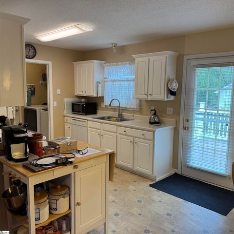 1101 Piedmont Park Road, Taylors, SC 29687
