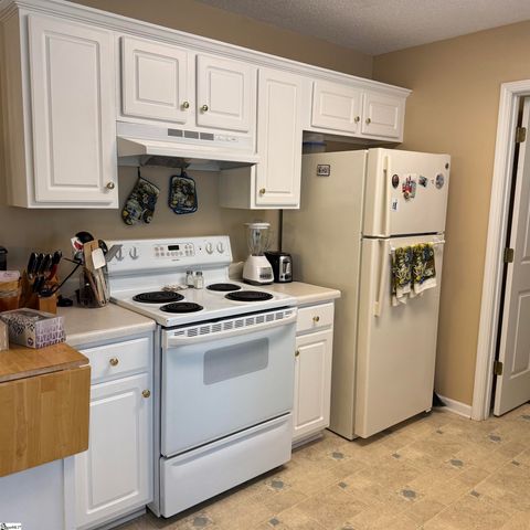 1101 Piedmont Park Road, Taylors, SC 29687