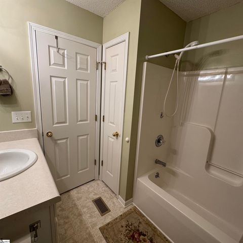 1101 Piedmont Park Road, Taylors, SC 29687