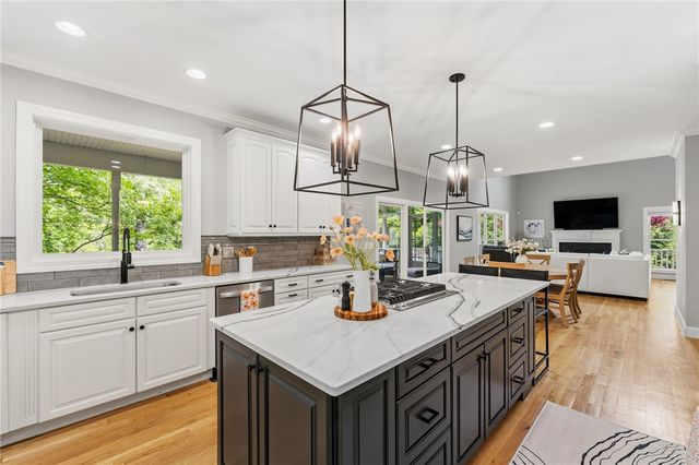 123 Pineridge Pointe Drive, Seneca, SC 29672