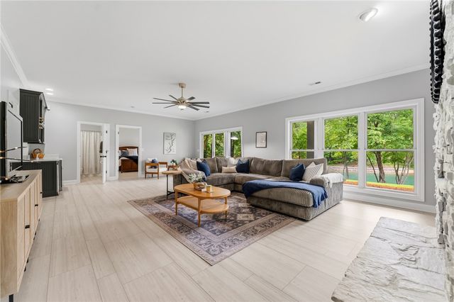 123 Pineridge Pointe Drive, Seneca, SC 29672