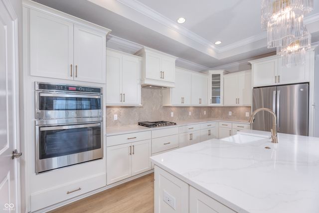 7066 Shenandoah Street, Zionsville, IN 46077