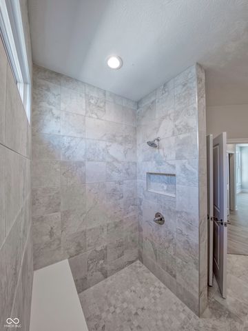 7066 Shenandoah Street, Zionsville, IN 46077