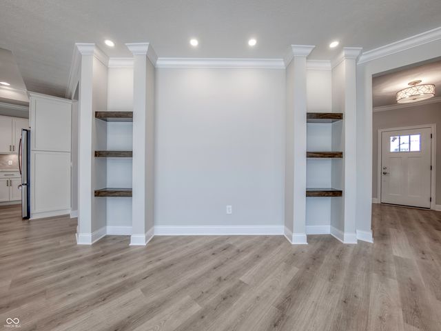 7066 Shenandoah Street, Zionsville, IN 46077
