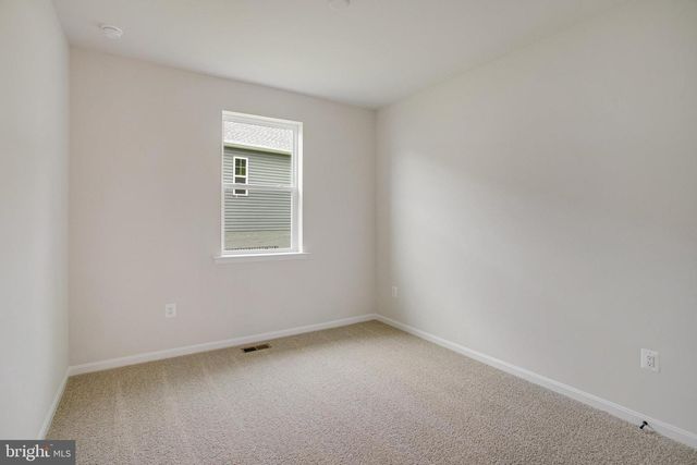 35599 PINE NEEDLE LN, Locust Grove, VA 22508