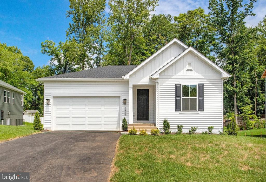 35599 PINE NEEDLE LN, Locust Grove, VA 22508