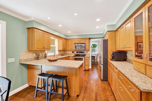 7113 Farmington Way, Madison, WI 53717