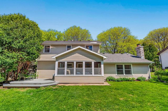 7113 Farmington Way, Madison, WI 53717