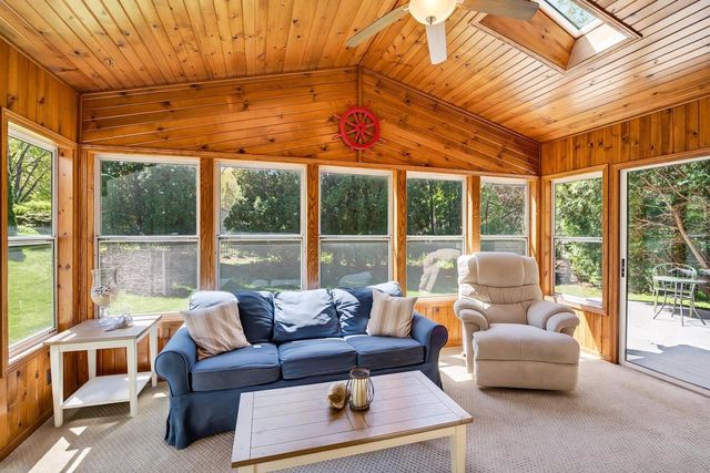 7113 Farmington Way, Madison, WI 53717