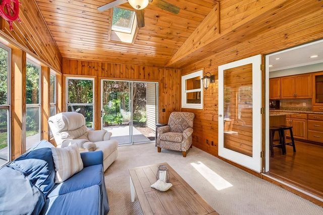 7113 Farmington Way, Madison, WI 53717