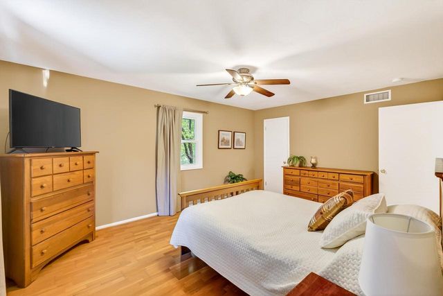 7113 Farmington Way, Madison, WI 53717