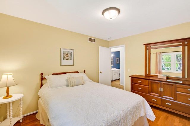 7113 Farmington Way, Madison, WI 53717